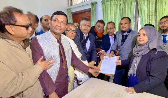 রাজশাহী-৩ আসনে বিএনপির প্রার্থী মিলনের পক্ষে মনোনয়ন ফরম উত্তোলন