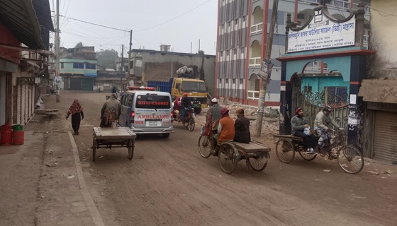 থমকে গেছে বেতগ্রাম-কয়রা আঞ্চলিক মহাসড়ক উন্নয়ন প্রকল্পের কাজ