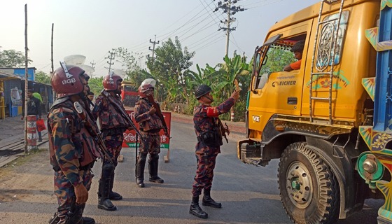 খুলনায় এনসিপি নেতাকে গুলি: ছয় জেলার সীমান্তে বিজিবির কড়া নজরদারি