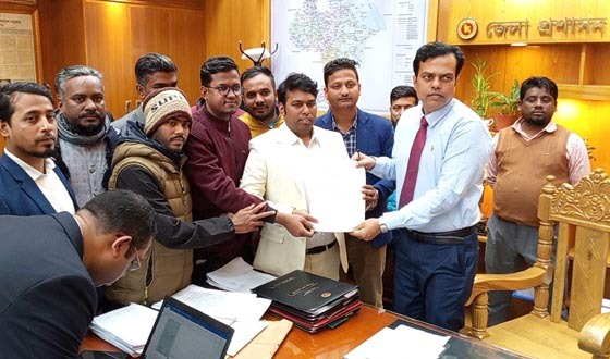 বরিশাল-৩ আসনে গণ অধিকার পরিষদের প্রার্থী ফারদিন ইয়ামিনের মনোনয়ন দাখিল