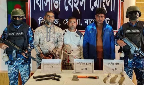 দাকোপে কোস্টগার্ডের হাতে গ্রেফতার ৩