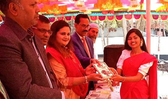 চাটমোহর বালিকা উচ্চ বিদ্যালয়ে নবীণবরণ