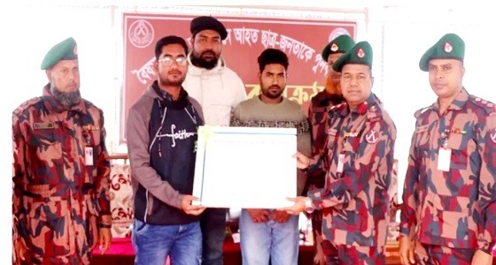 বৈষম্যবিরোধী আন্দোলনে আহত সাকিবকে বিজিবির অনুদান