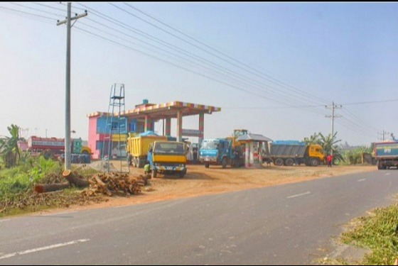 ডুমুরিয়ায় সিএনজি স্টেশনে লাখ টাকা জরিমানা ও গ্যাস সিলিন্ডার জব্দ