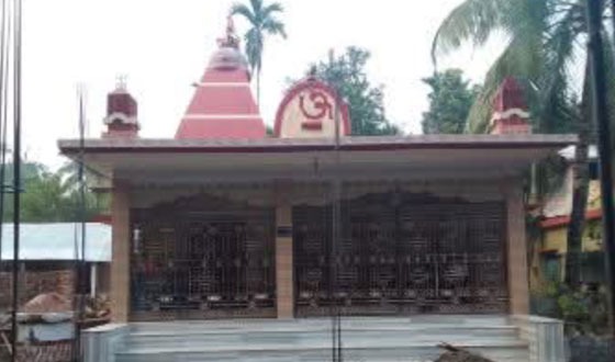 অবৈধ ক্ষমতা ও তদবিরে চলমান মামলার জমিতে মন্দির নির্মাণ