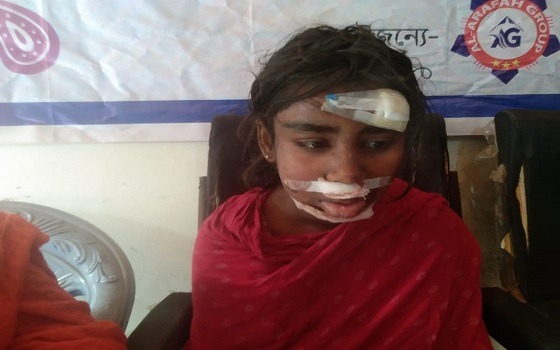 মোল্লাহাটে মায়ের বিরুদ্ধে মেয়েকে হত্যা চেষ্টার অভিযোগ