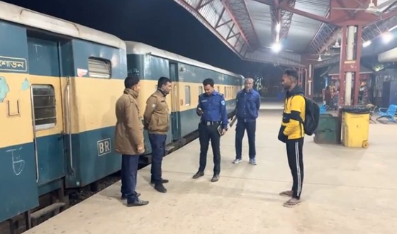 ধর্মঘটে চাঁদপুর থেকে ট্রেন চলাচল বন্ধ