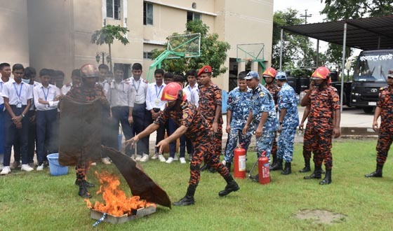 মোংলায় দুর্যোগকালীন সময়ে উদ্ধার অভিযান অগ্নি নির্বাপণী প্রশিক্ষণ বিষয়ক কর্মশালা