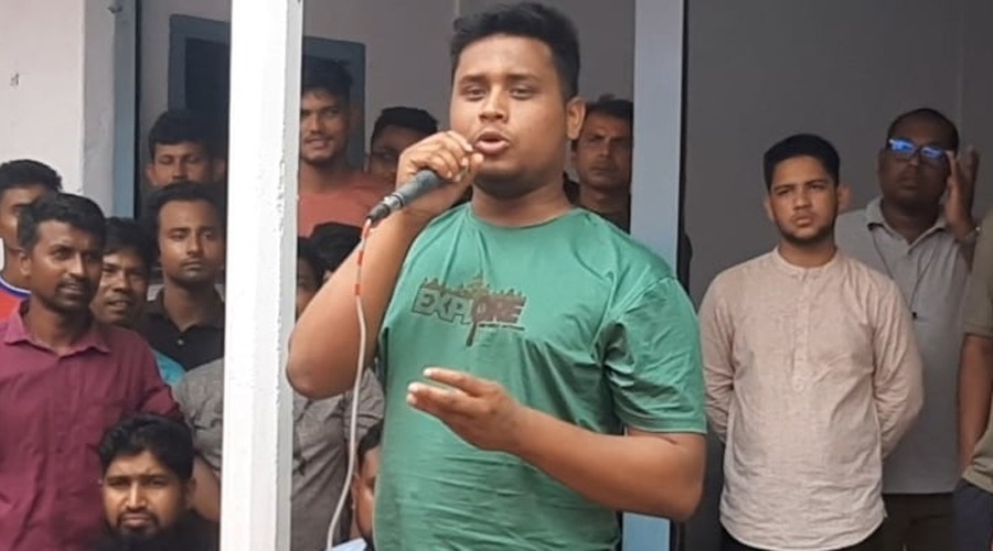 ভোটাররা ৩০০ টাকায় ভোট বিক্রি করছে, তারাই নির্যাতনের স্বীকার হবে: হাসনাত