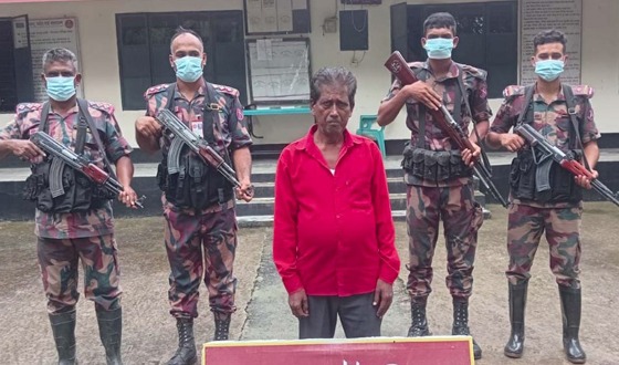 মহেশপুর সীমান্তে ভারতীয় নাগরিক আটক