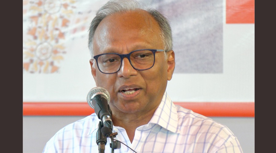 পুলিশ বাহিনীর হারানো মনোবল পুনরুদ্ধার করা উচিত সরকারের: মাহমুদুর রহমান