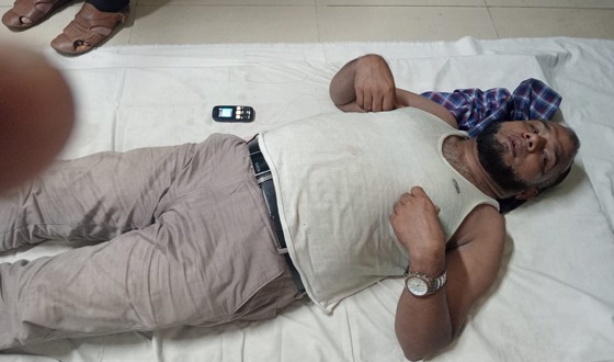 পৌর যুবদল নেতাকে জেলা যুবদল নেতার মারধর