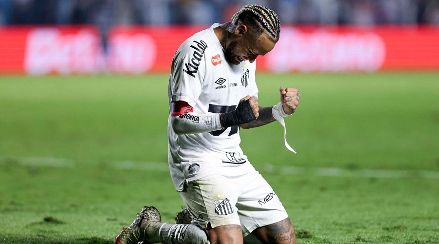 নেইমারের গোলে জয় পেলো সান্তোস