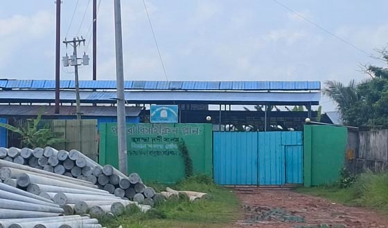 বাবুগঞ্জে অনুমোদনহীন টায়ার রিসাইক্লিং প্লান্ট: পরিবেশ বিপর্যয়ের শঙ্কা