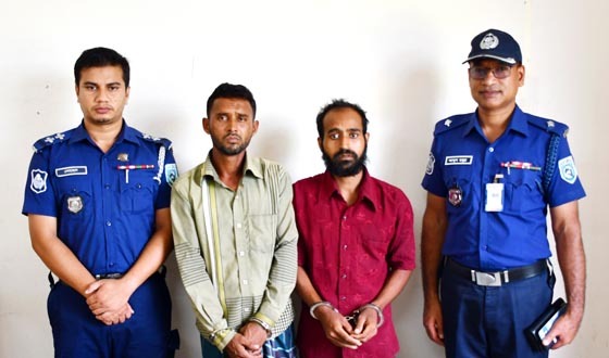 বিরলে ভ্যানচালককে হত্যায় ব্যবহৃত দা ও ভিকটিমের মোবাইল ফোন উদ্ধার