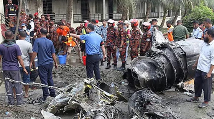বিমান বিধ্বস্ত: আহত-নিহতদের তালিকা তৈরিতে কমিটি গঠন