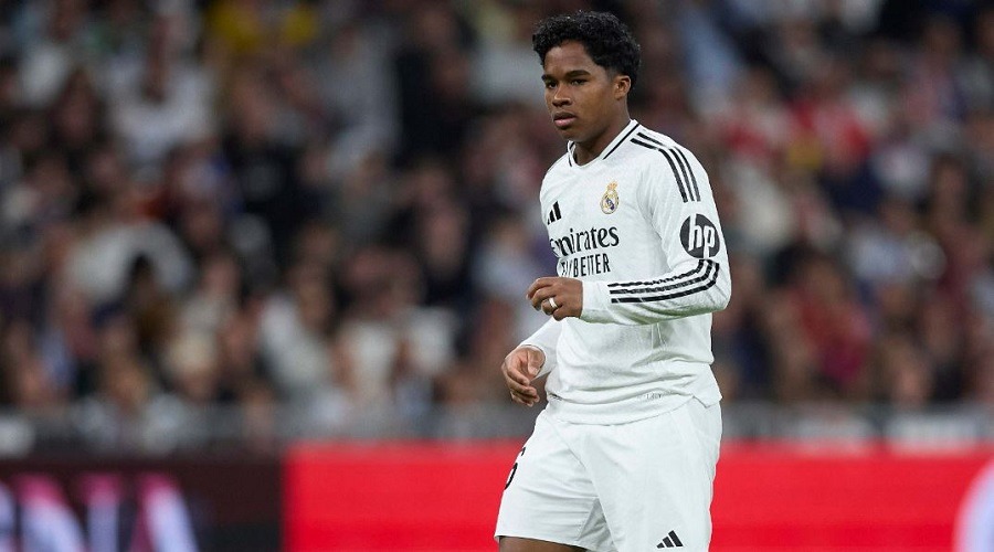 বার্নাব্যু ছাড়তে নারাজ এনদ্রিক