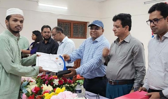 মধুখালীতে কৃতি শিক্ষার্থীর মাঝে শিক্ষা মন্ত্রণালয়ের মেধাবৃত্তি বিতরণ
