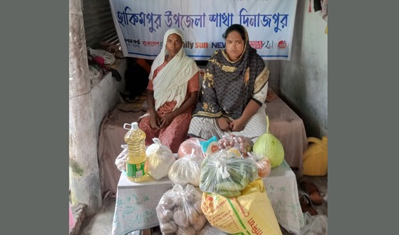 বাকপ্রতিবন্ধী ভাই-বোনকে খাদ্য সামগ্রী দিল বসুন্ধরা শুভ সংঘ