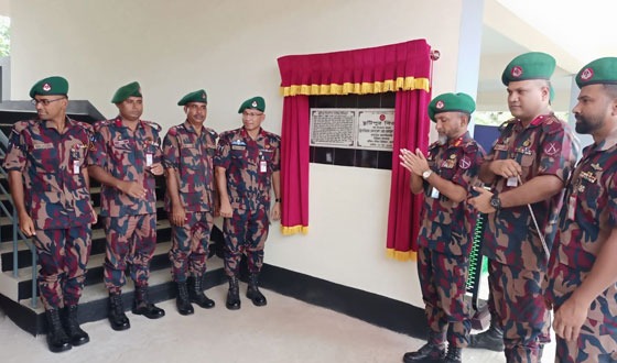 দেবহাটায় ১৭ বিজিবির অধিনস্থ নবনির্মিত ছুটিপুর বিওপির শুভ উদ্বোধন