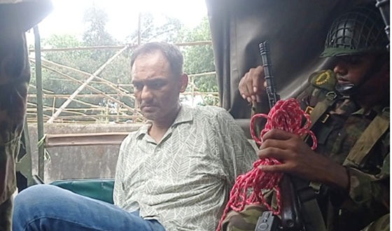 সাতক্ষীরার সাবেক মহিলা এমপির বাসা থেকে অস্ত্র-মাদক উদ্ধার