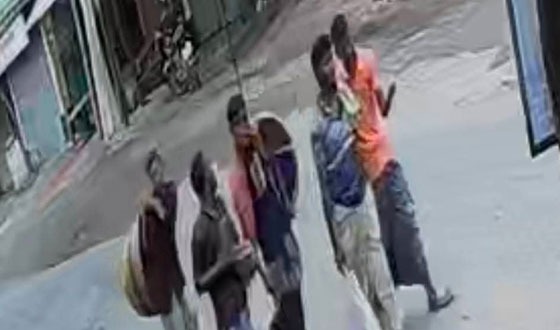 তানোরের ৫ দোকানে ৪ লাখ ৩২ হাজার ৫শ' টাকা চুরি