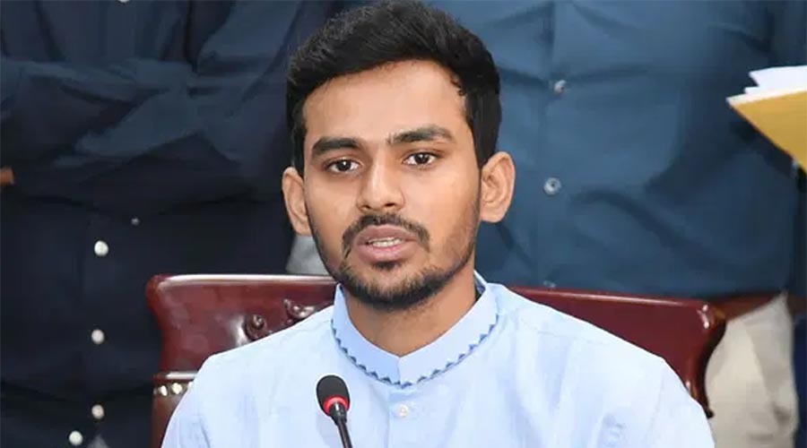 ডিএসসিসিতে নাগরিক সেবা বিঘ্নিত: দ্রুত ব্যবস্থা নেওয়ার ঘোষণা উপদেষ্টা আসিফ’র