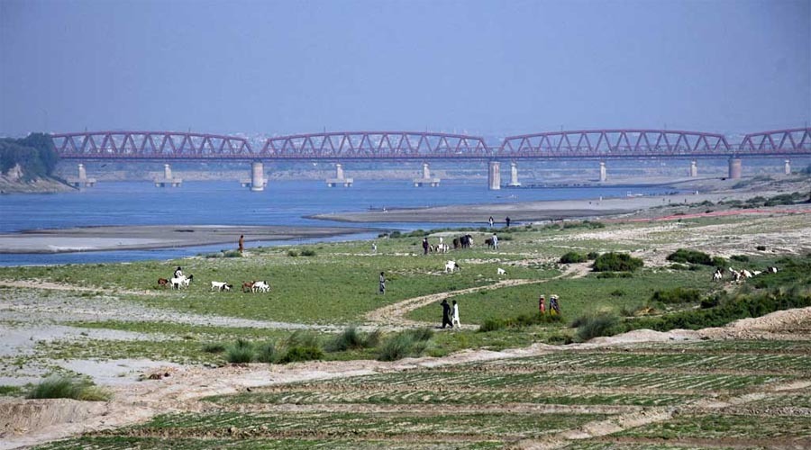 সিন্ধু পানি চুক্তি আর নয়: পাক জলসীমা বন্ধের ঘোষণা দিলেন অমিত শাহ