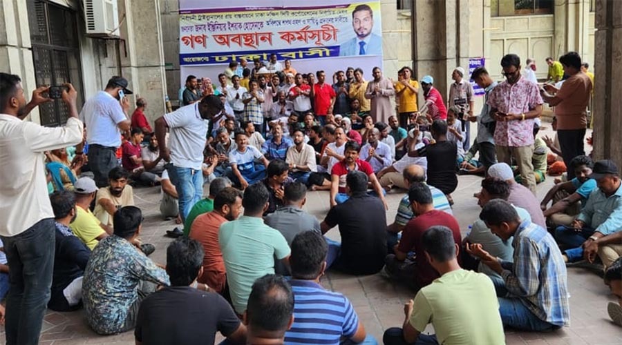 আজও ডিএসসিসির নাগরিক সেবা বন্ধ, তালা ঝুলছে প্রতিদিন