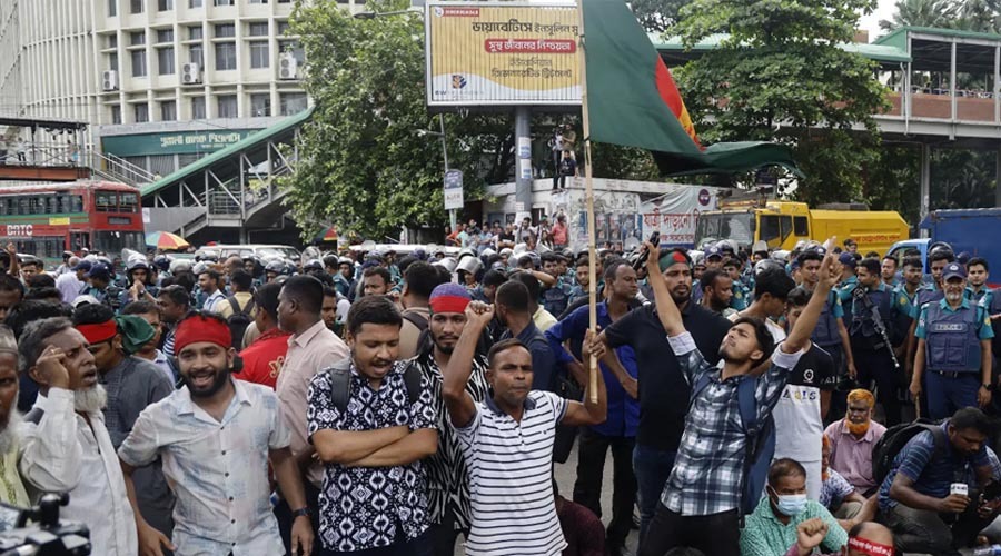বিচারের অপেক্ষায় চাকরিচ্যুত বিডিআর সদস্যদের যমুনা ঘেরাওয়ের হুঁশিয়ারি