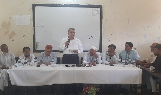 গজারিয়ায় প্রধান শিক্ষকের বিরুদ্ধে অনিয়মের অভিযোগে মান উন্নয়ন সভা উত্তপ্ত