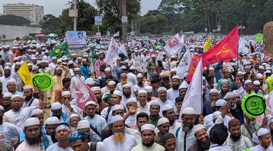 সোহরাওয়ার্দী উদ্যানে মহাসমাবেশ থেকে দেশীয় অস্ত্রসহ আটক ১