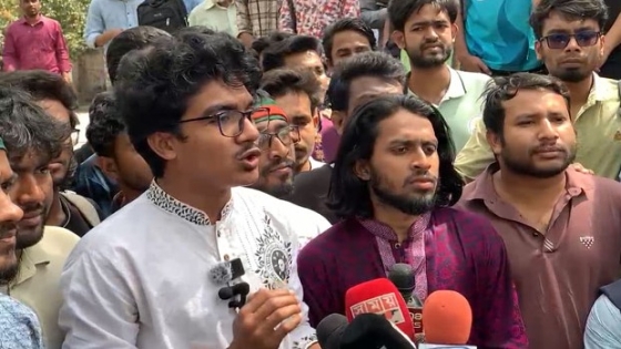 তিনদফা দাবি দিয়ে রেললাইন অবরোধ প্রত্যাহার করলেন রাবি শিক্ষার্থীরা