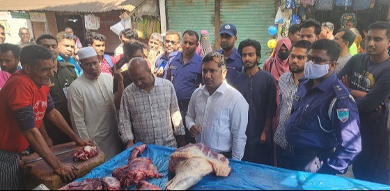 দেবহাটায় রমজানে বাজার মনিটরিংয়ে ইউএনও, জরিমানা আদায়