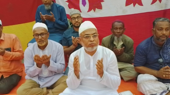 তানোরে বিএনপি নেতা তারেকের ইফতারে মানুষের ঢল