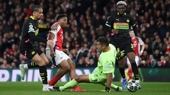 সমতায় শেষ হলো আর্সেনাল ও পিএসভির ম্যাচ