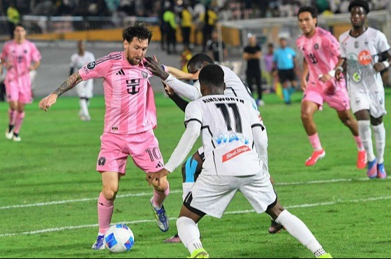 মাঠে ফিরেই চোখ ধাঁধানো গোল মেসির