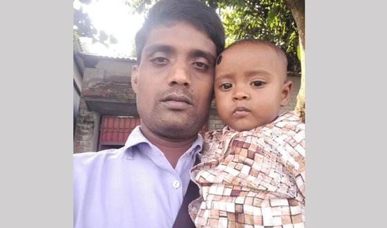 পাশাপাশি কবরে শায়িত হলেন ট্রাক চাপায় নিহত বাবা-ছেলে