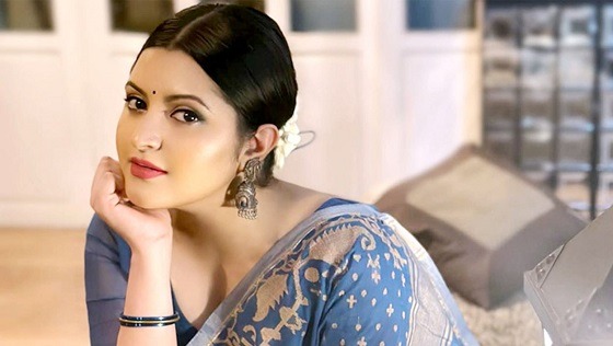 কাকে সোনা বললেন পরীমণি?