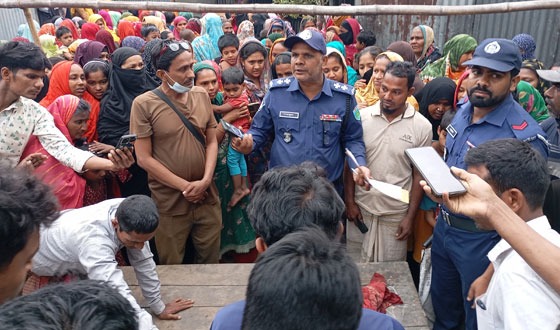 সাঁথিয়ায় ছেলের কুড়ালের কোপে বাবা খুন
