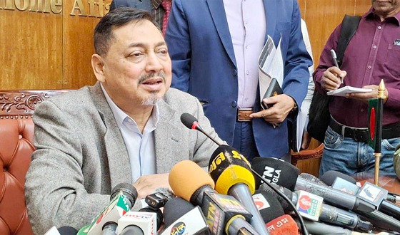 ঈদযাত্রায় সতর্ক থাকবো, যেন অপ্রীতিকর কিছু না ঘটে: স্বরাষ্ট্র সচিব