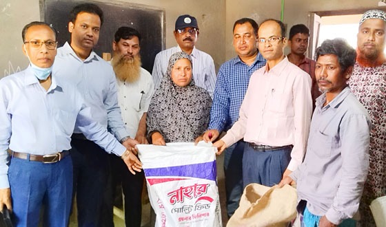 ধামইরহাট পৌরসভায় ৩ হাজার পরিবারে ভিজিএফ’র চাল বিতরণ