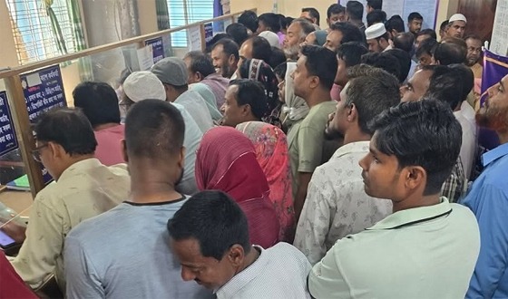 বিশেষ ব্যবস্থায় বেতন-বোনাস পেয়ে স্বস্তিতে সাড়ে ৩লাখ শিক্ষক