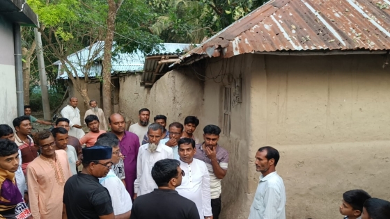 বাগমারায় শিলা বৃষ্টিতে ক্ষতিগ্রস্ত এলাকা পরিদর্শন করলেন ইউএনও, আর্থিক সহযোগিতার আশ্বাস