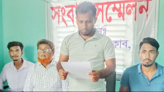দাকোপের সংবাদ সম্মেলনের প্রতিবাদে পাল্টা সংবাদ সম্মেলন