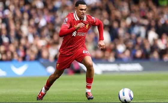 লিভারপুল অধ্যায়ের ইতি টানলেন আরনল্ড