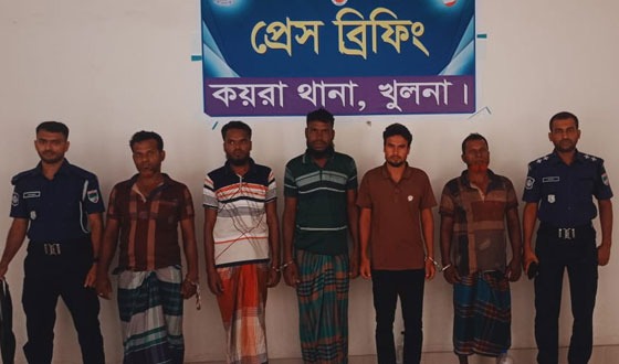 কয়রায় পুলিশের বিশেষ অভিযানে ৬ আসামী গ্রেফতার