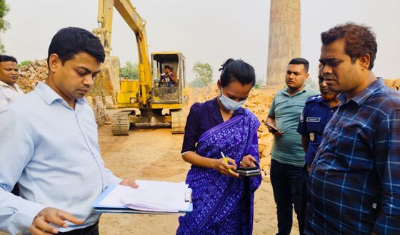 সরিষাবাড়ীতে দূইটি ইট ভাটায় তিন লাখ টাকা জরিমানা