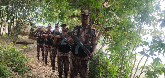 পাক-ভারত যুদ্ধ: সাতক্ষীরার ২৭২ কিঃমিঃ সীমান্তে সতর্ক বিজিবি