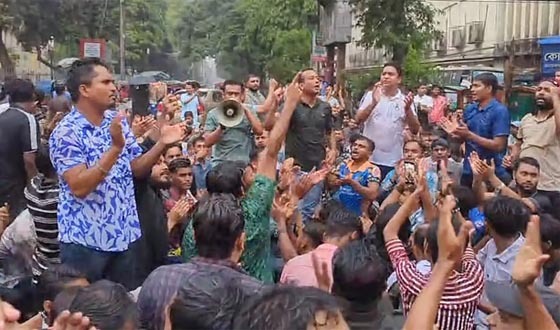 সাম্য হত্যার বিচার দাবিতে শাহবাগ অবরোধে ছাত্রদল, যান চলাচল বন্ধ